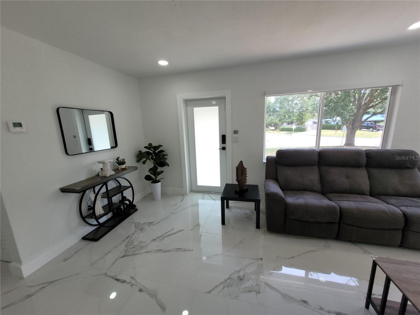 105 FOREST PARK AVE — photo 21