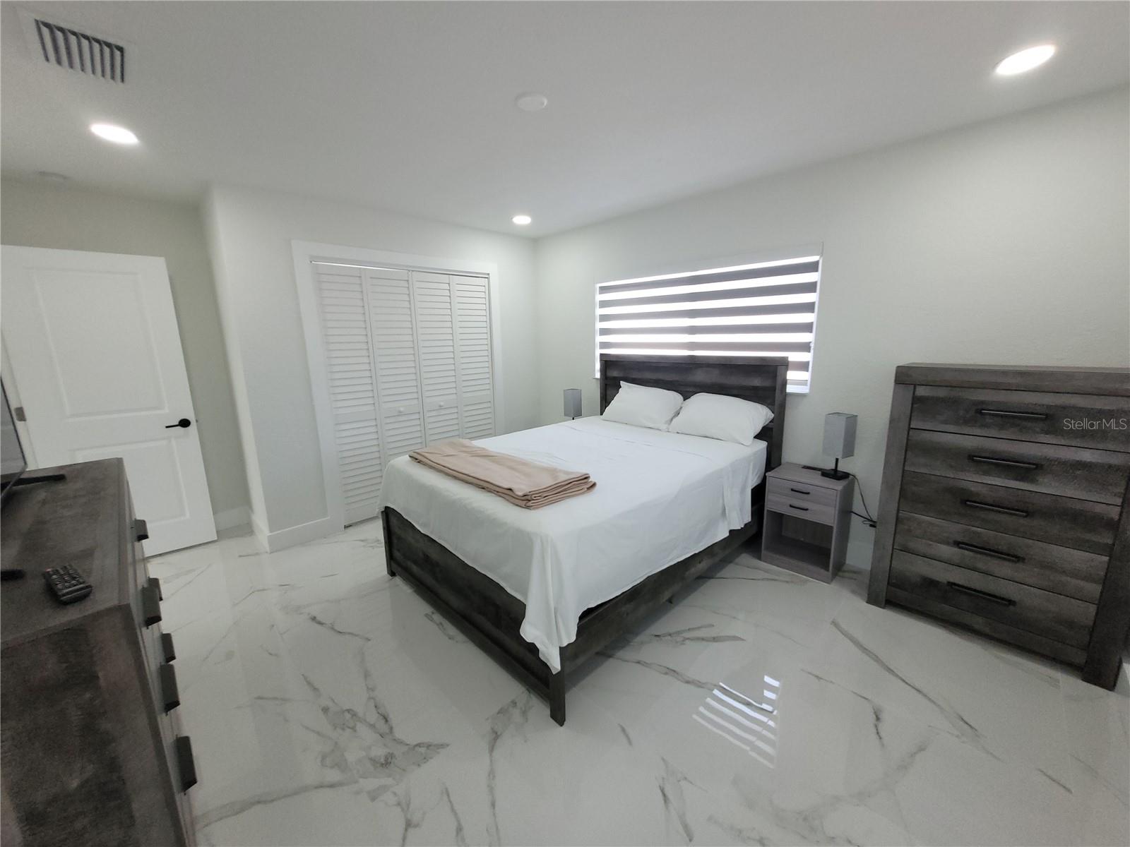 105 FOREST PARK AVE — photo 13