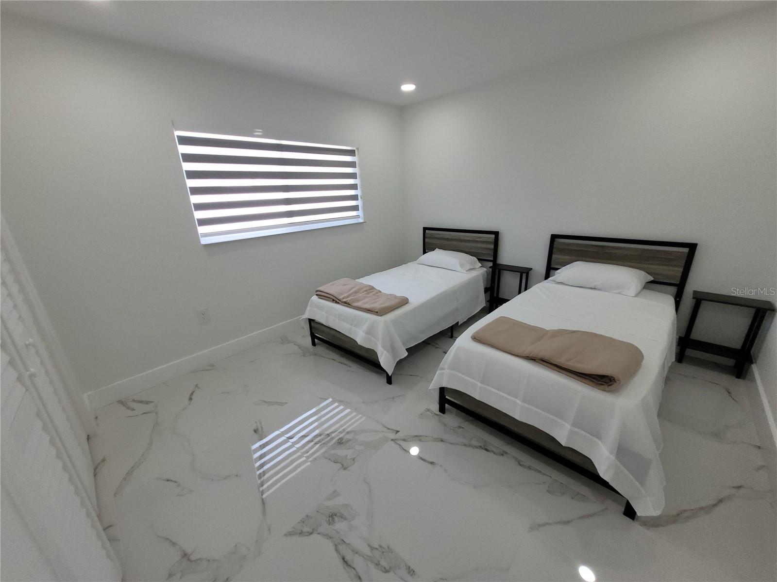 105 FOREST PARK AVE — photo 14