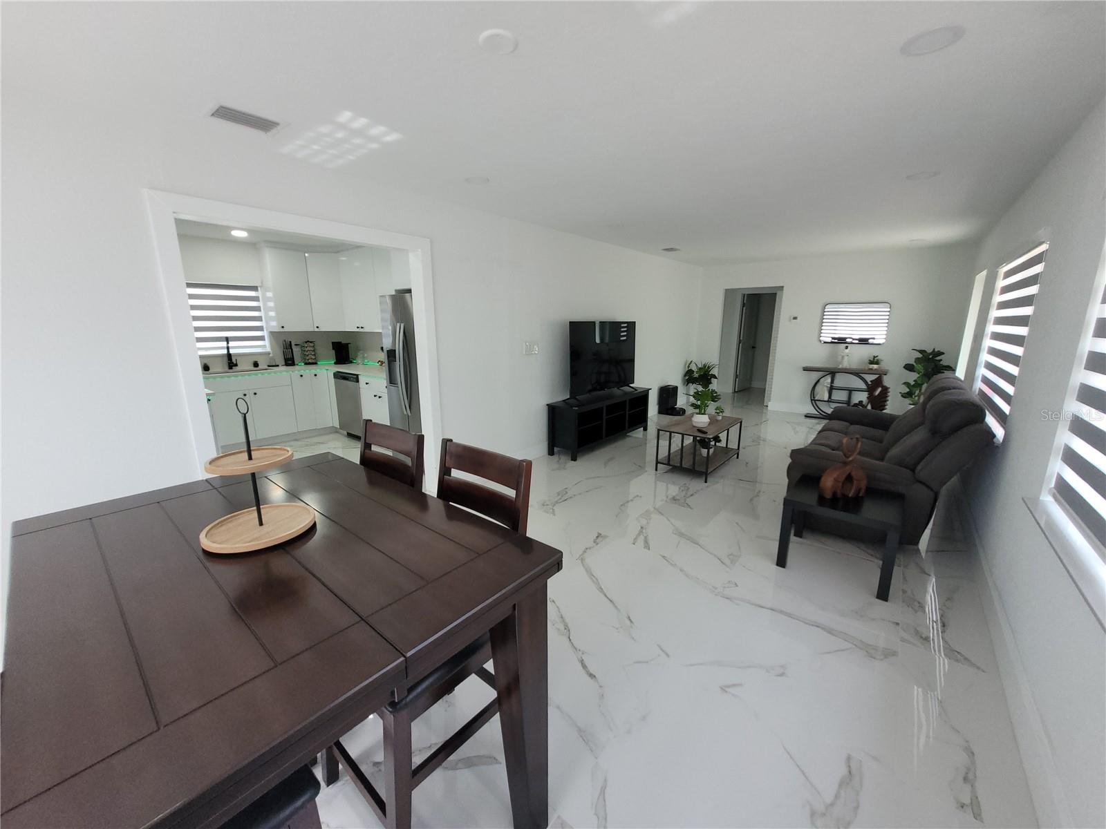 105 FOREST PARK AVE — photo 5