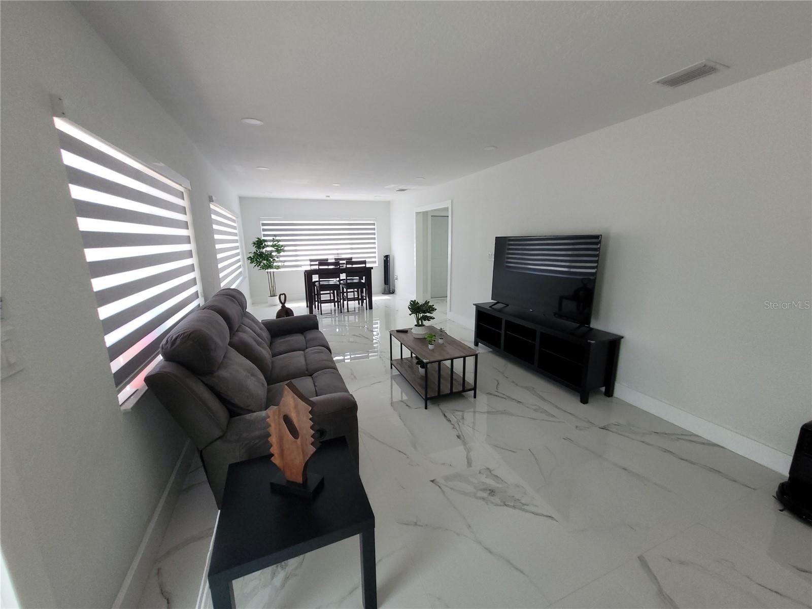 105 FOREST PARK AVE — photo 4