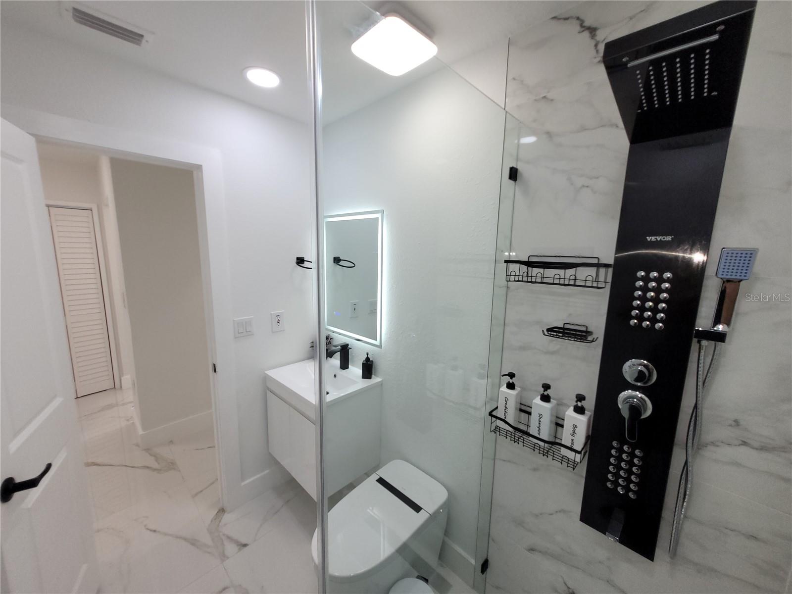 105 FOREST PARK AVE — photo 19