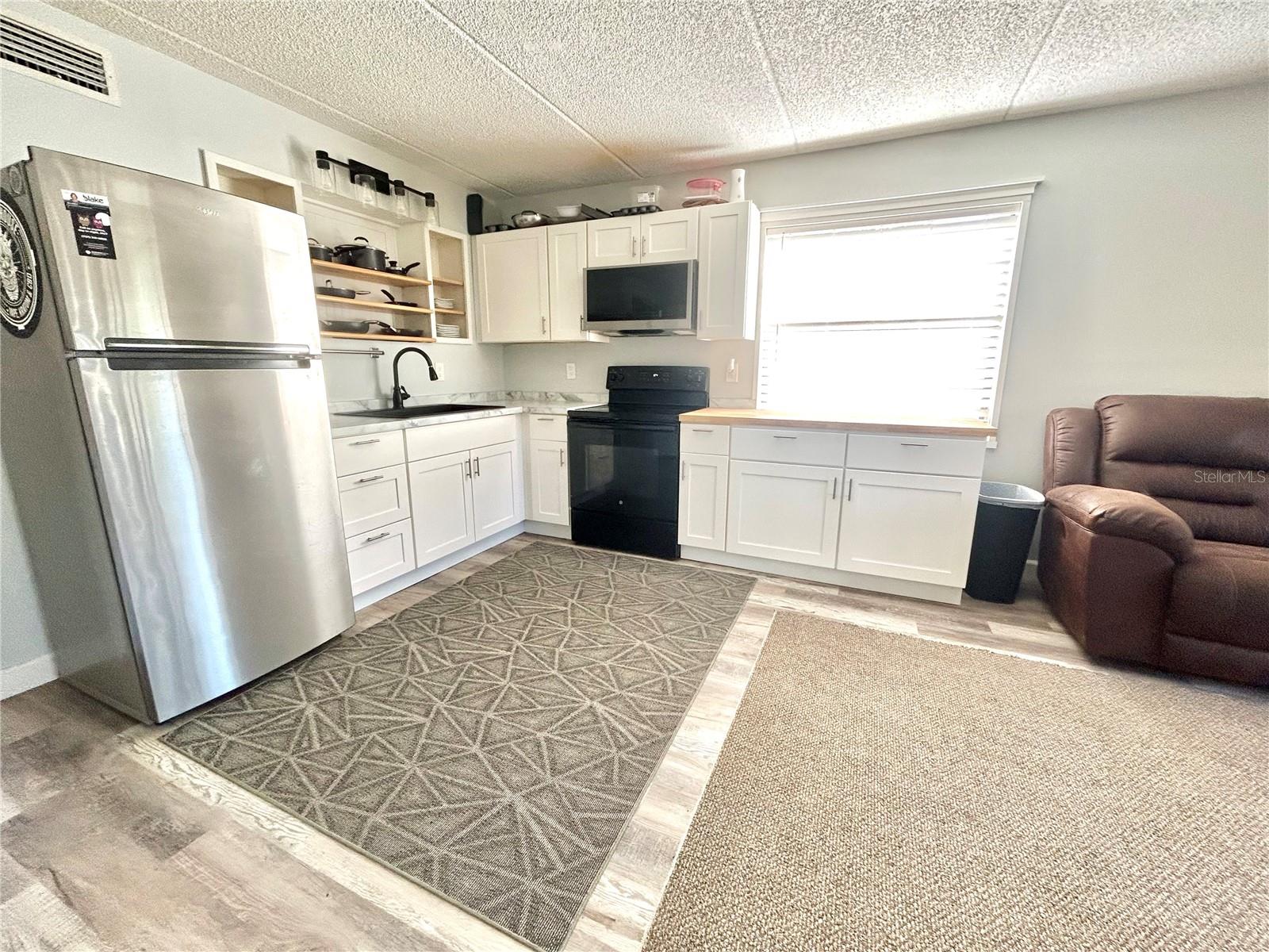 2275 62ND AVE N #101 — photo 8