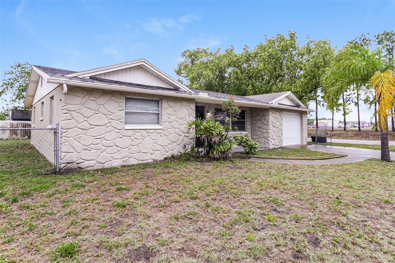 7004 MAYFIELD DR — photo 2