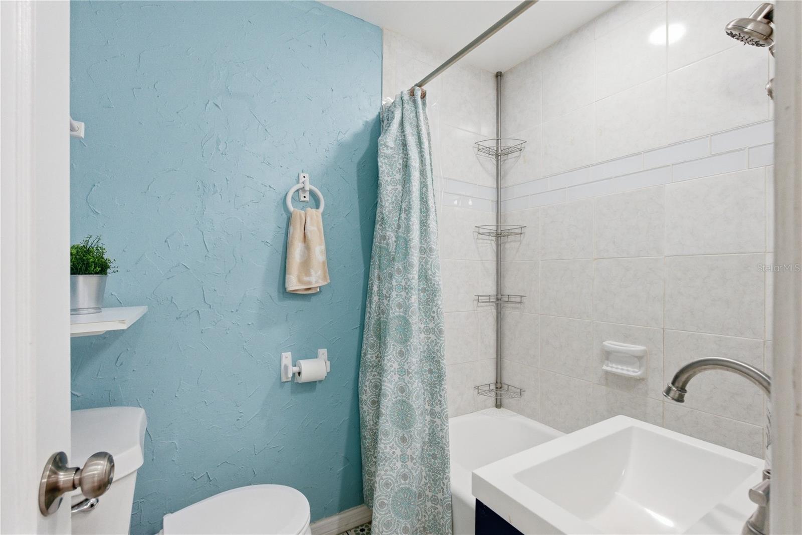 1249 ESSEX DR N — photo 15