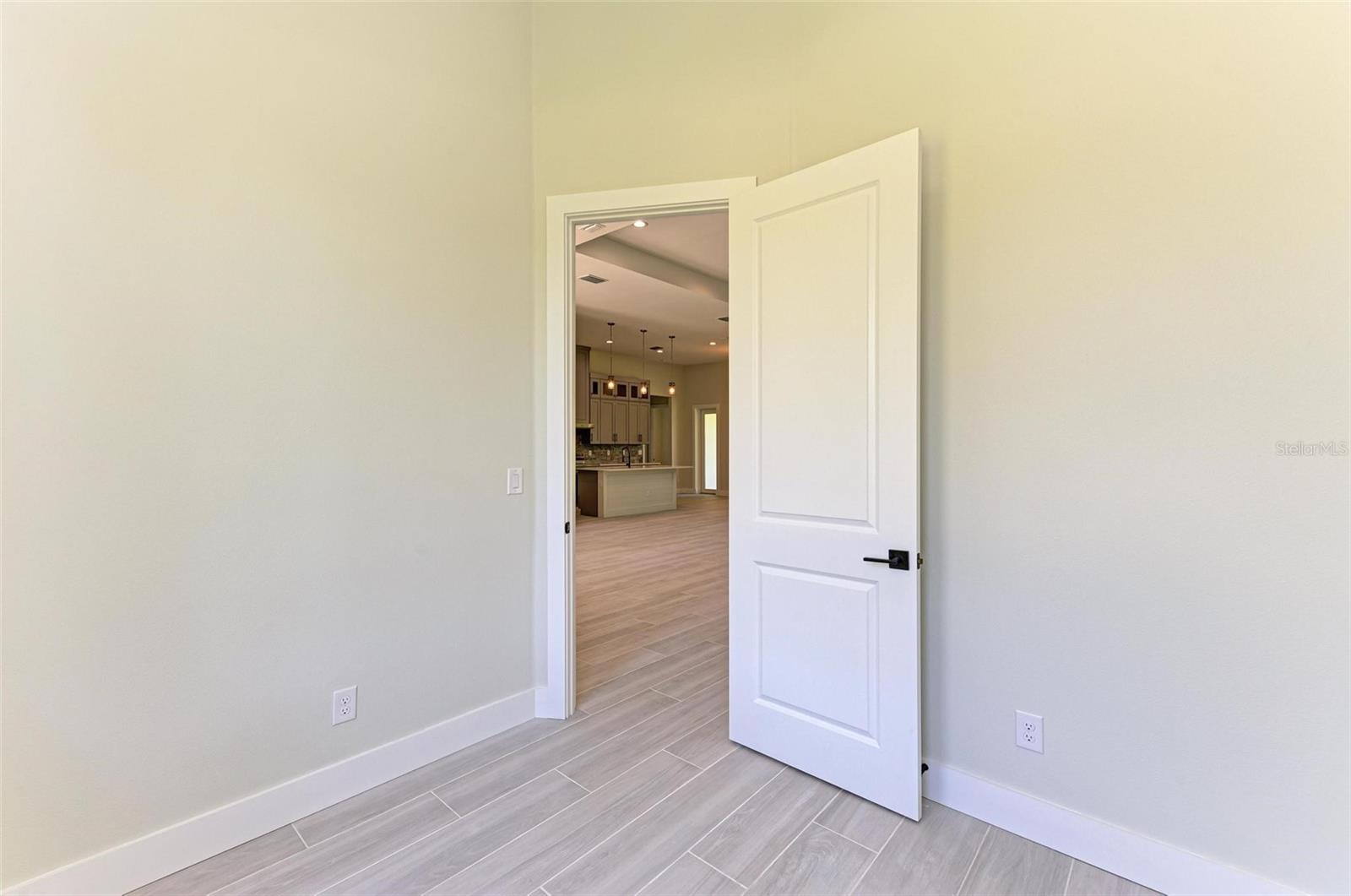 3260 ABBOTSFORD ST — photo 52