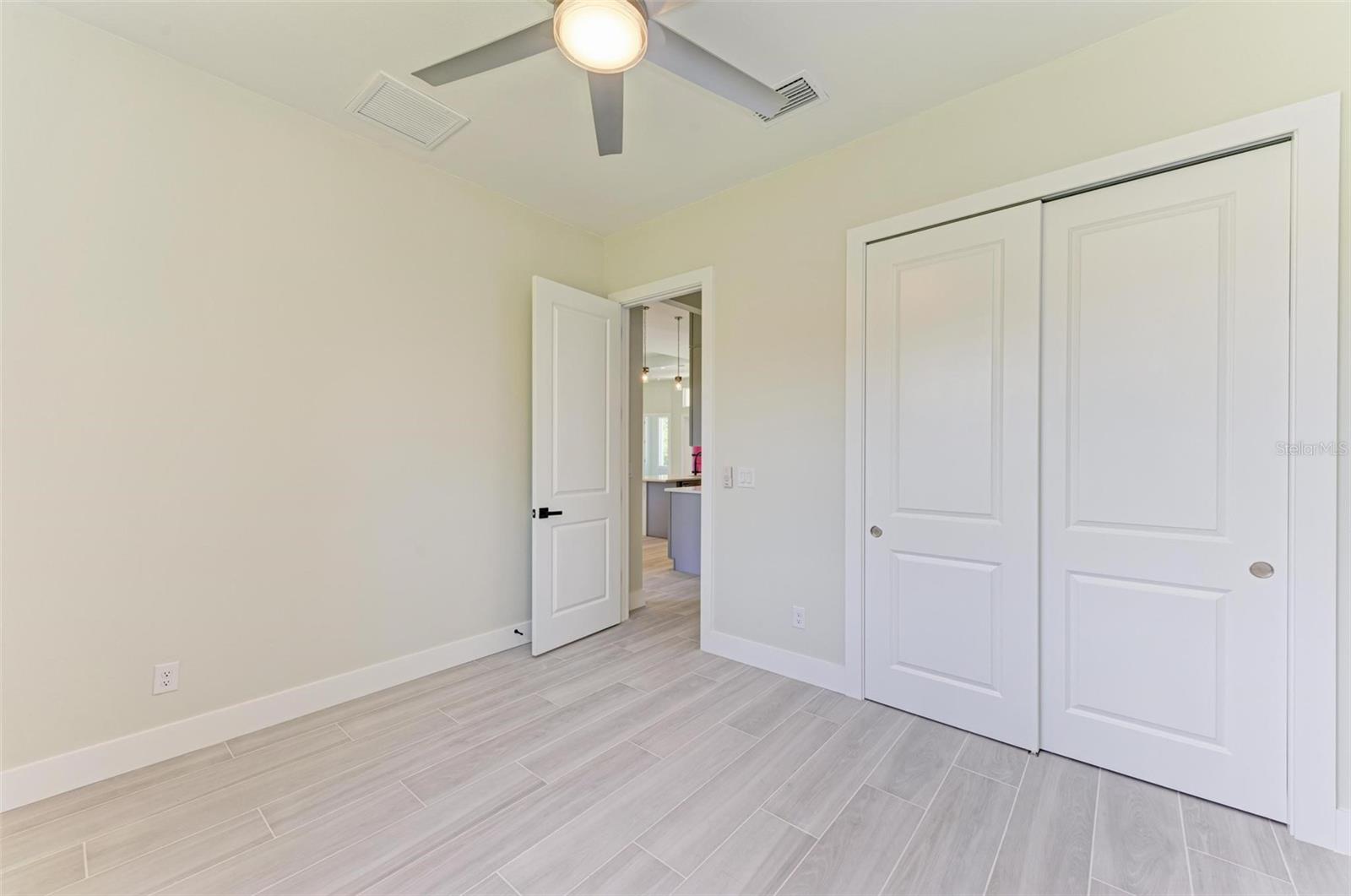 3260 ABBOTSFORD ST — photo 45