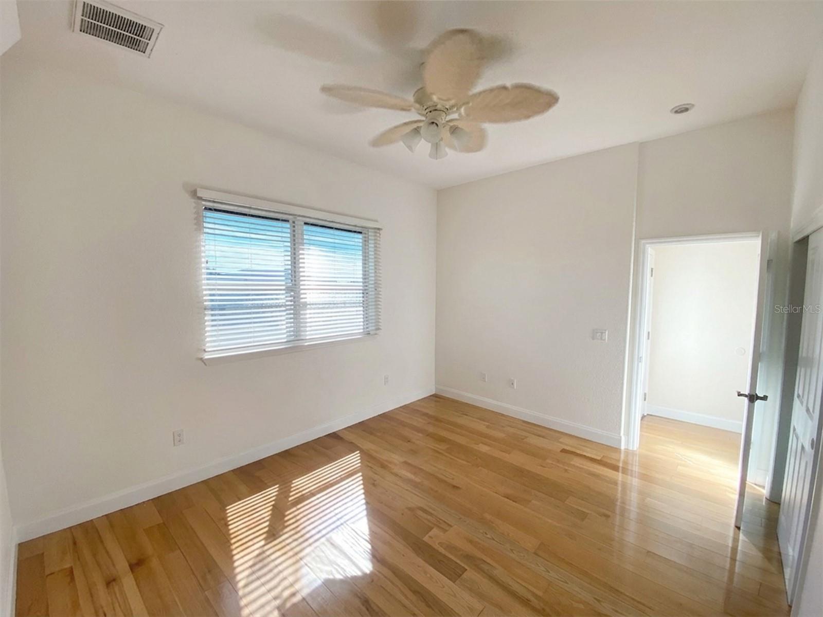 6249 LONNIE LEE LN — photo 8