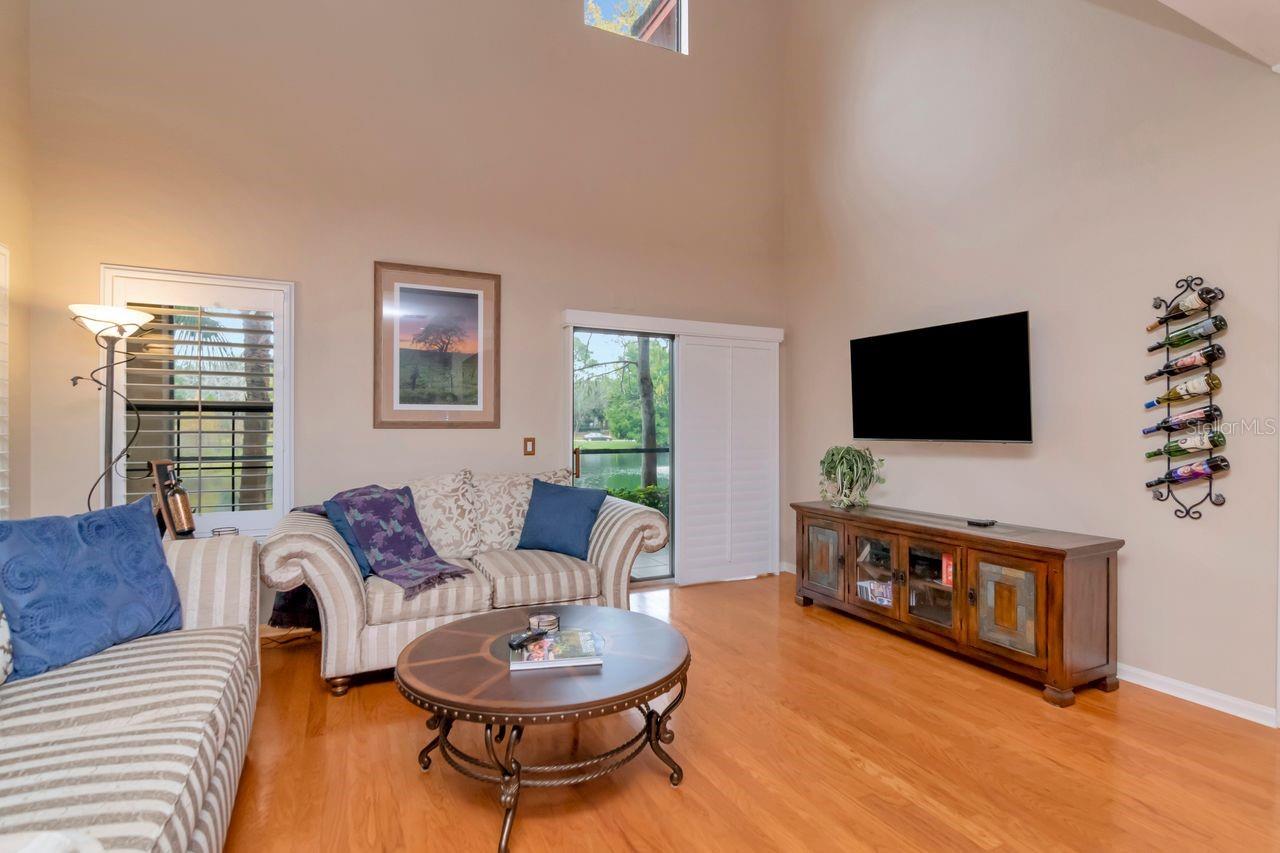 2217 TUSCANY TRCE #10 — photo 35