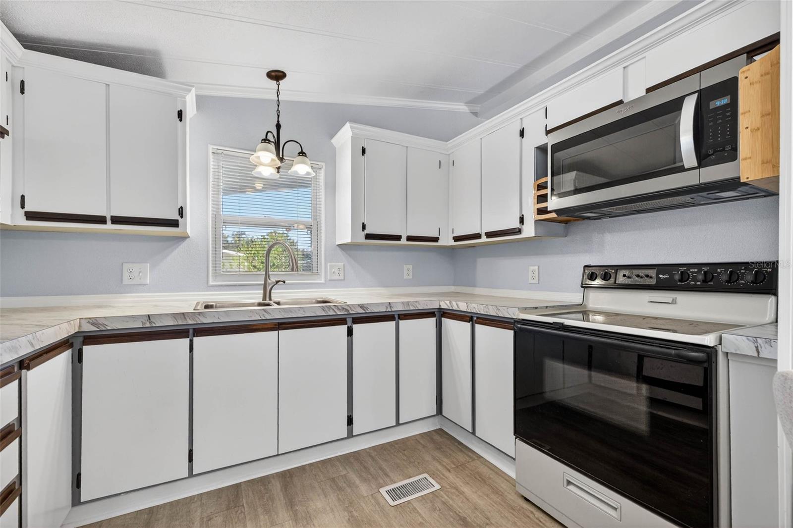 3904 WILLIAM HUME DR — photo 8