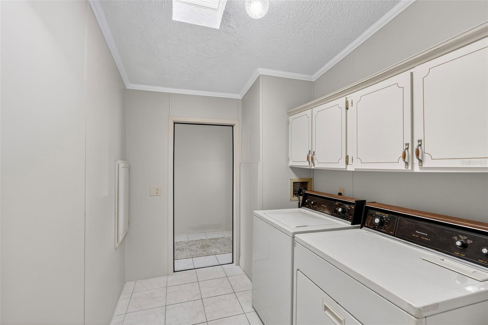 512 LA PLAYA CIR — photo 7