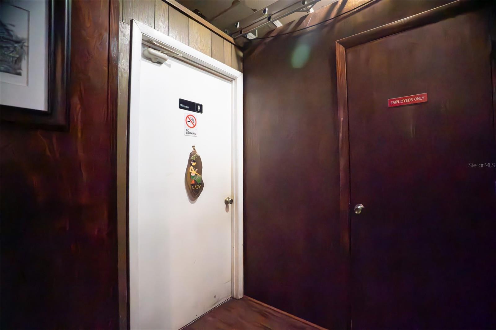5414 MAIN ST — photo 24