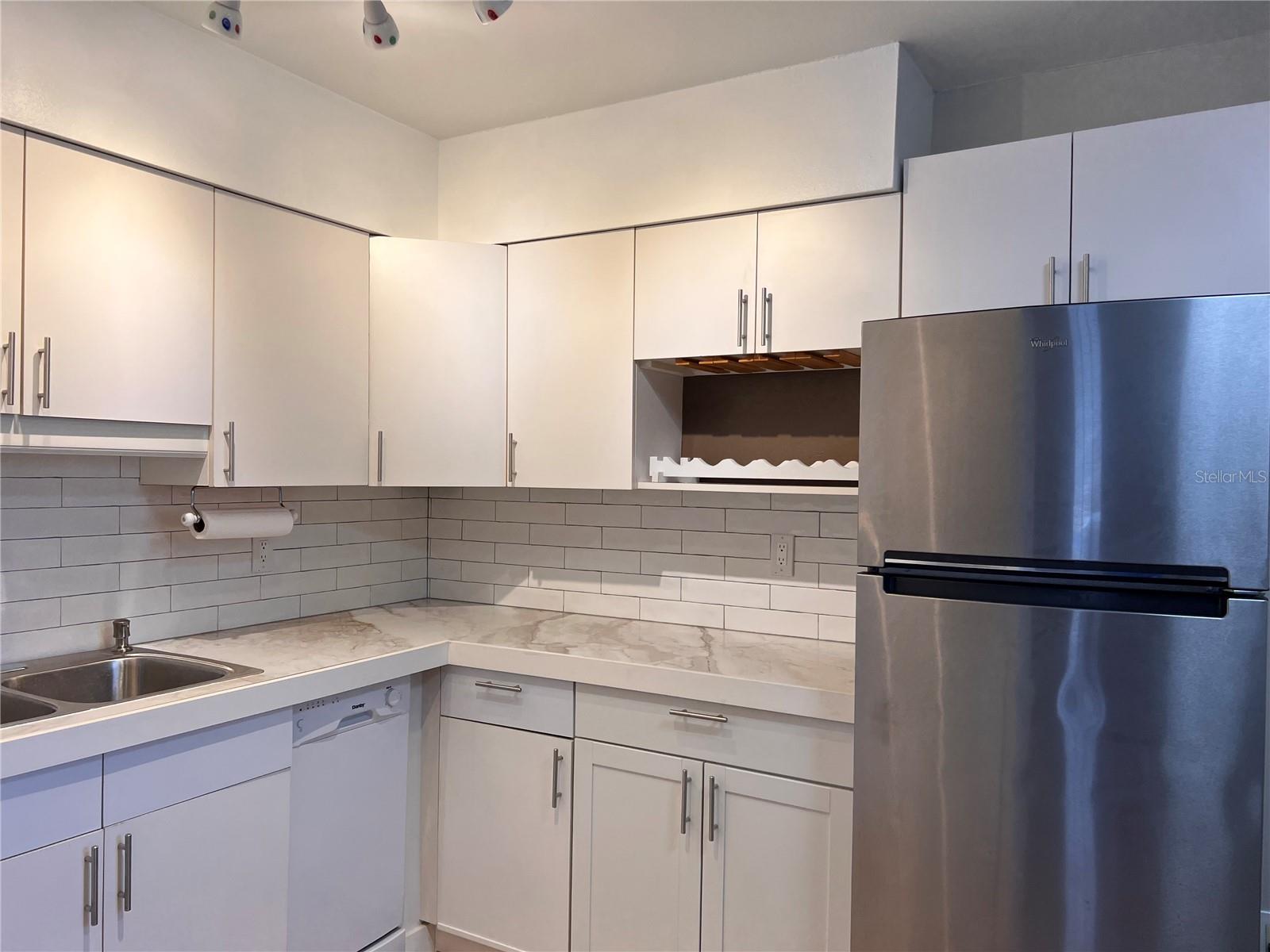 503 N OSPREY AVE — photo 25