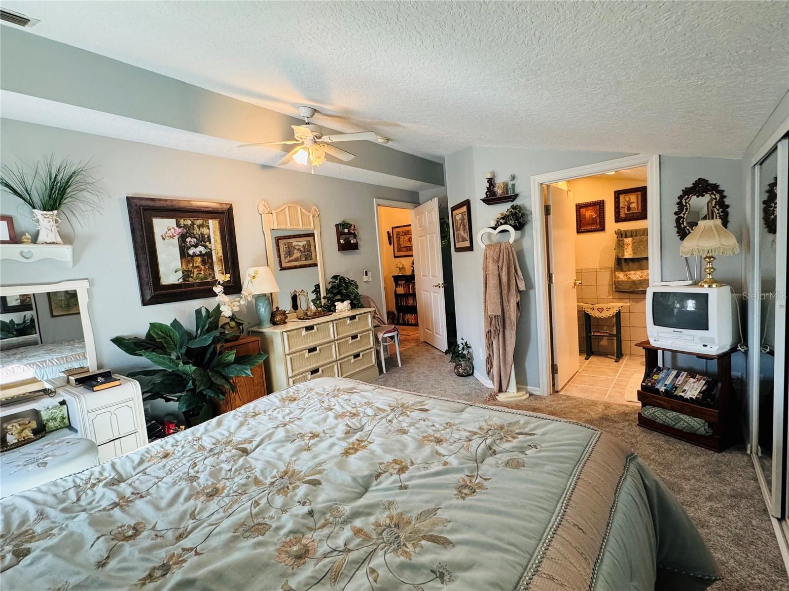 17725 POWERLINE RD — photo 36
