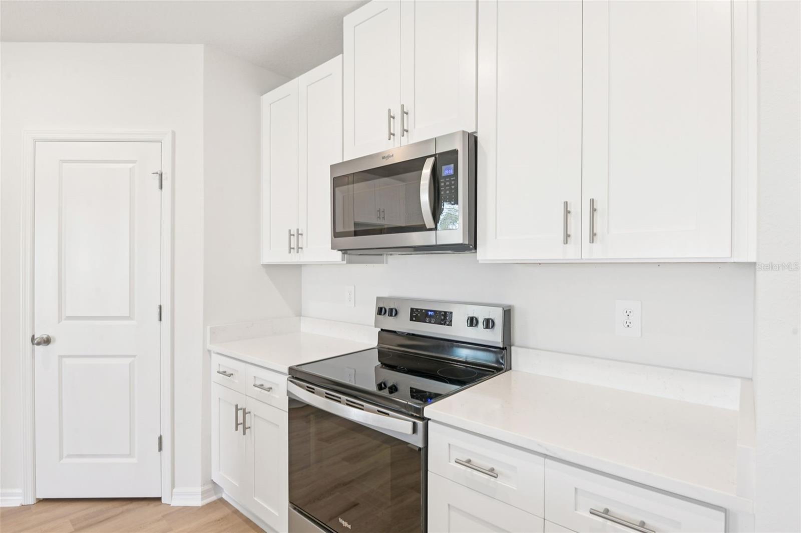 12597 HOMELAND DR — photo 17