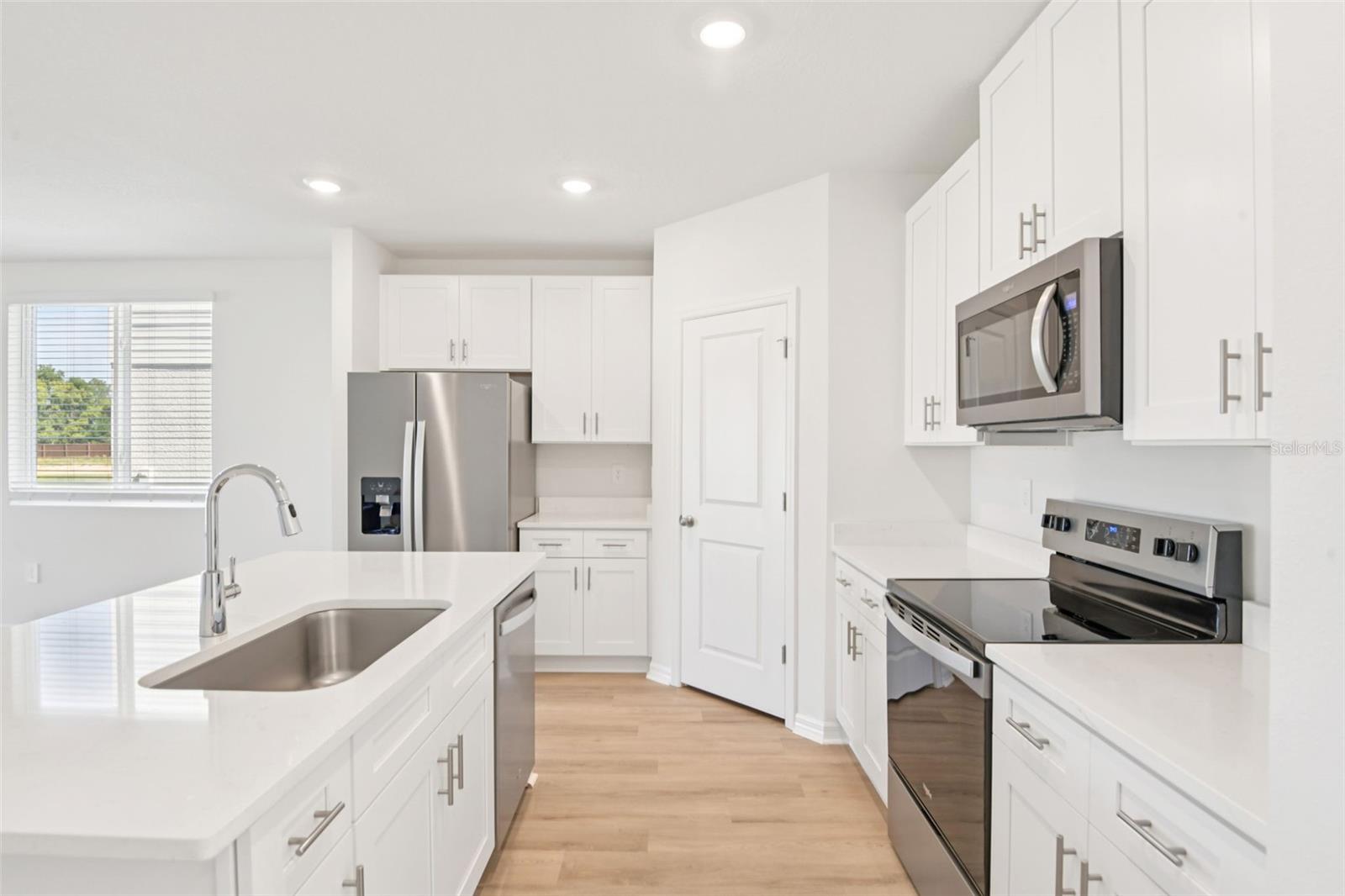 12597 HOMELAND DR — photo 16