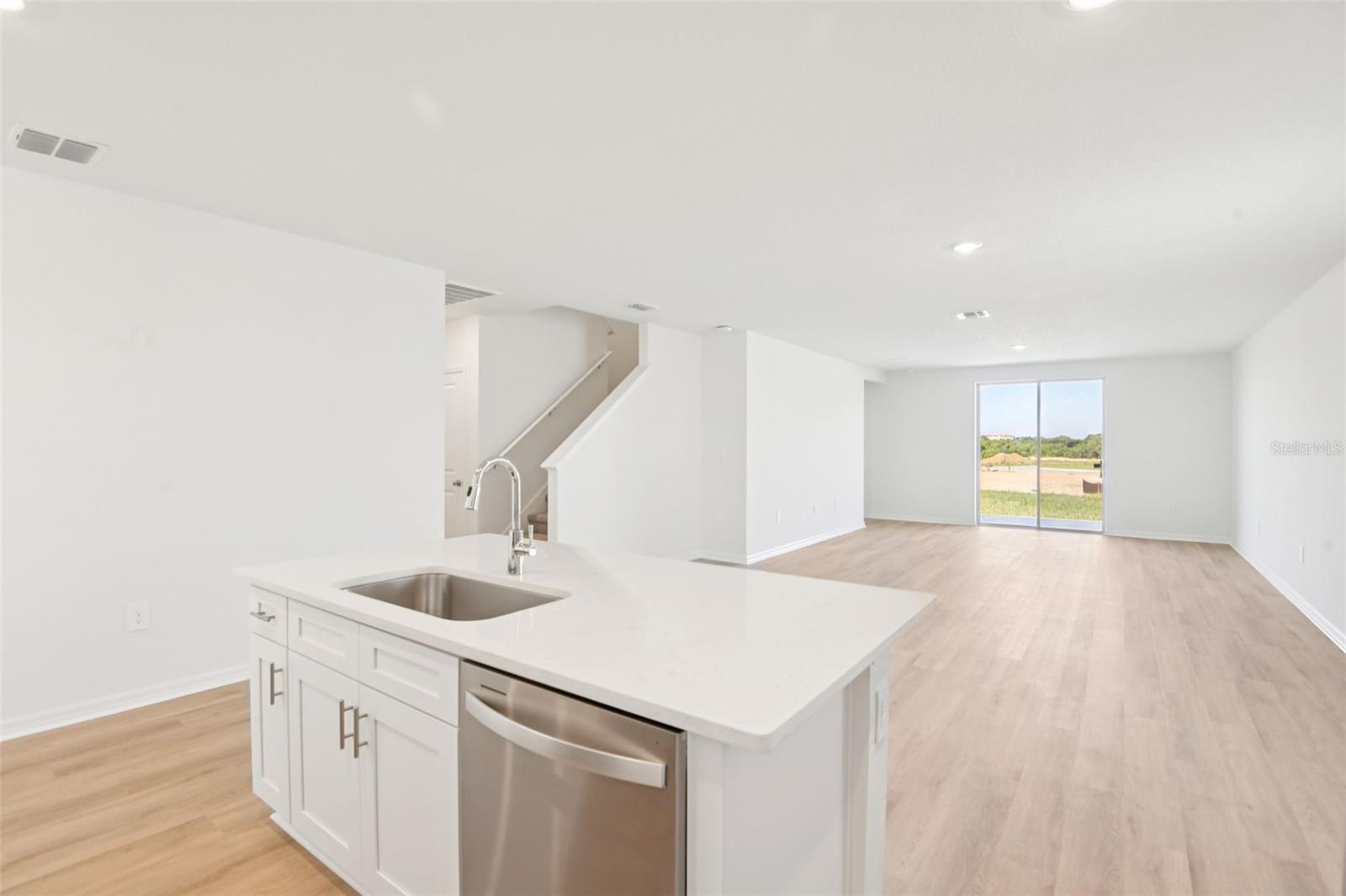 12597 HOMELAND DR — photo 12