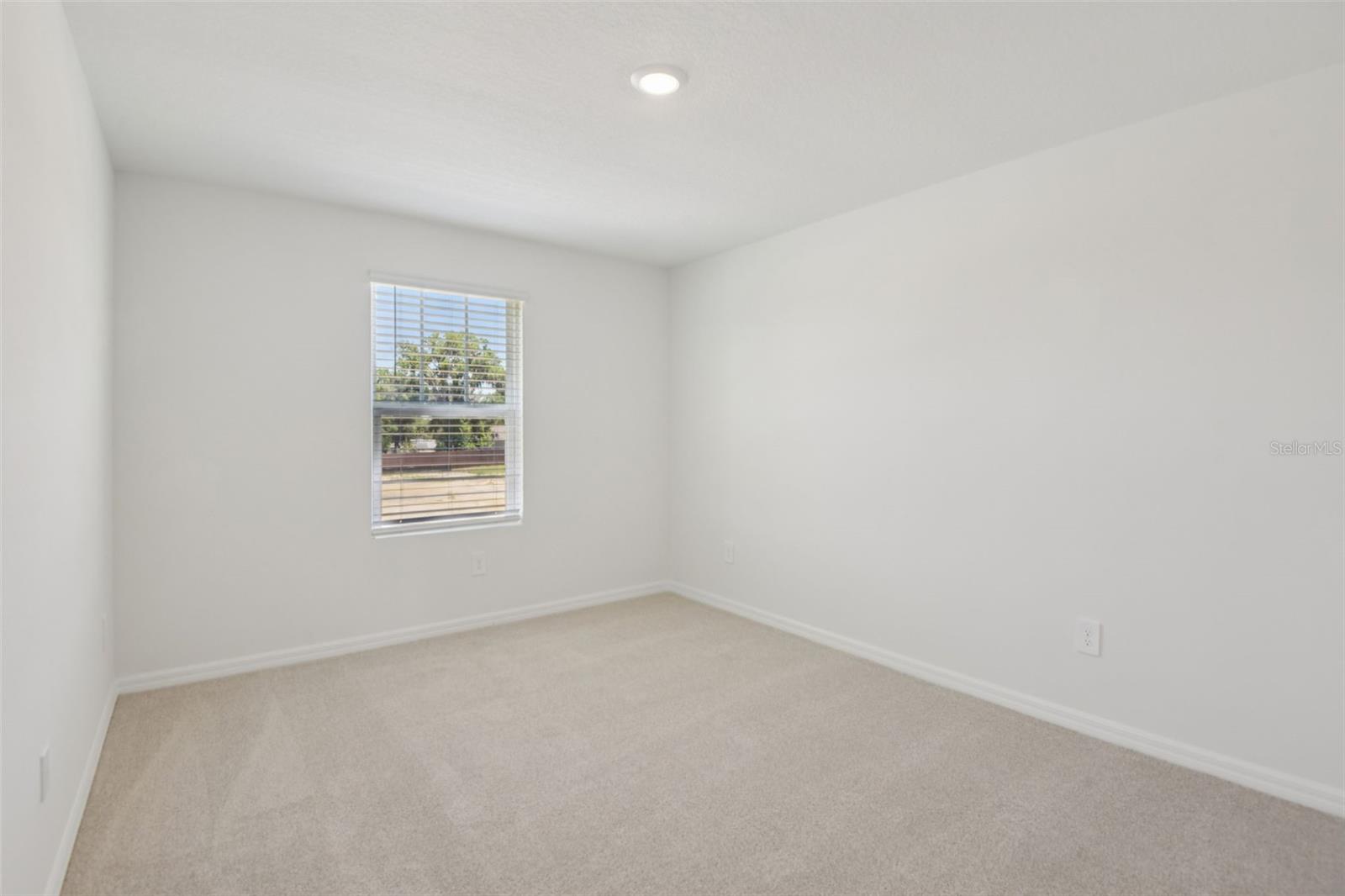 12589 HOMELAND DR — photo 31