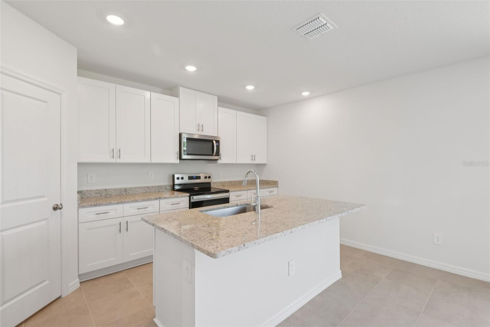 12589 HOMELAND DR — photo 10