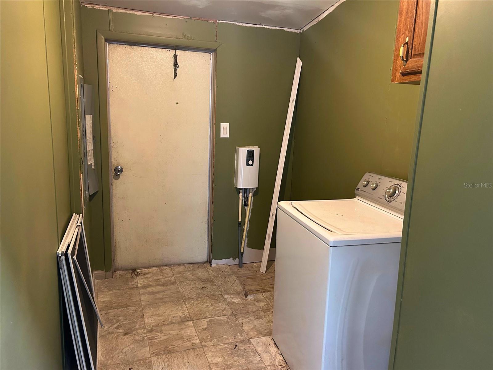 9867 JEROME DR — photo 26