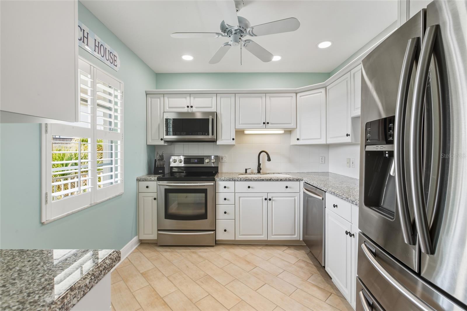 4420 EXETER DR #303 — photo 8
