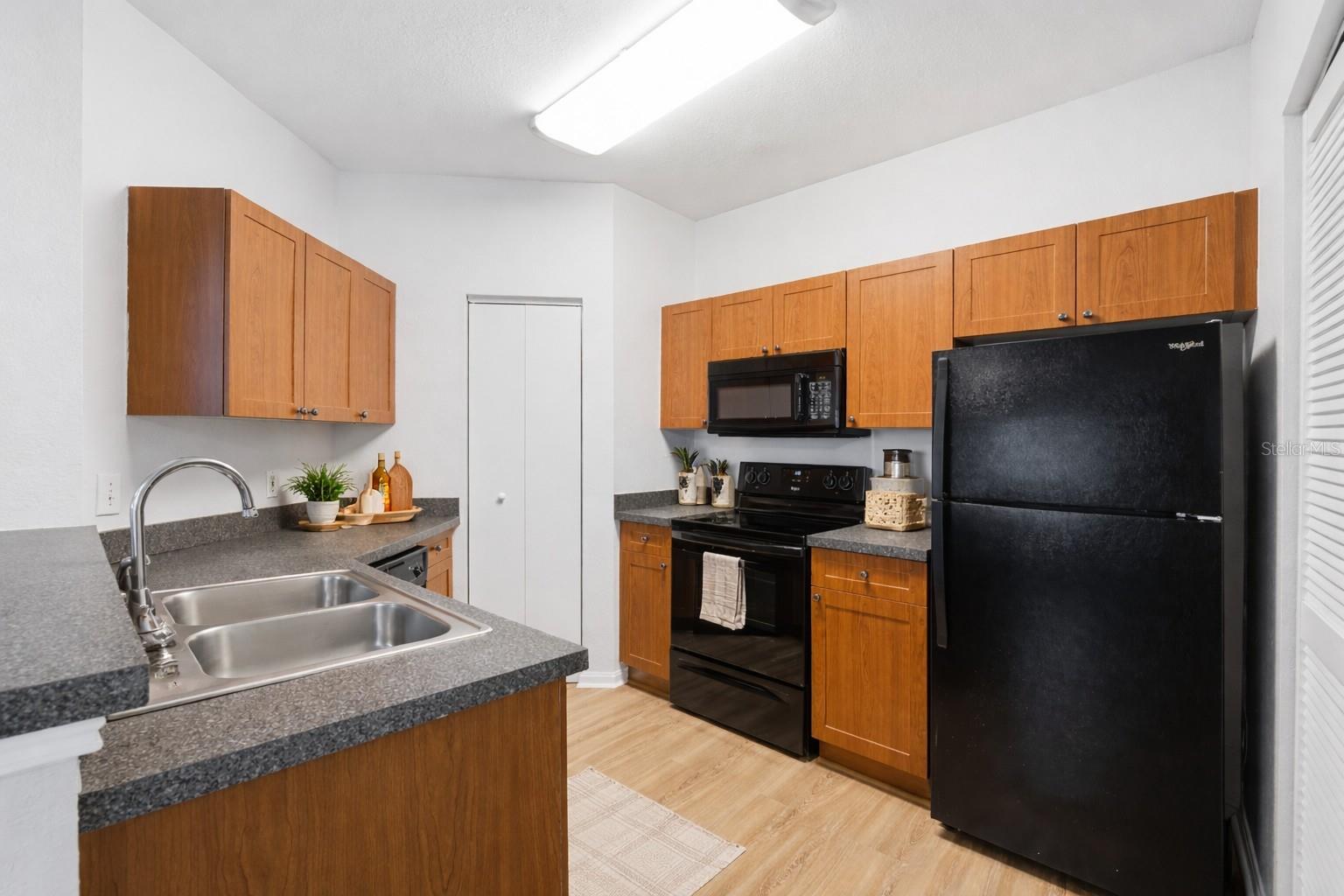 2171 PORTOFINO PL #7-2723 — photo 10