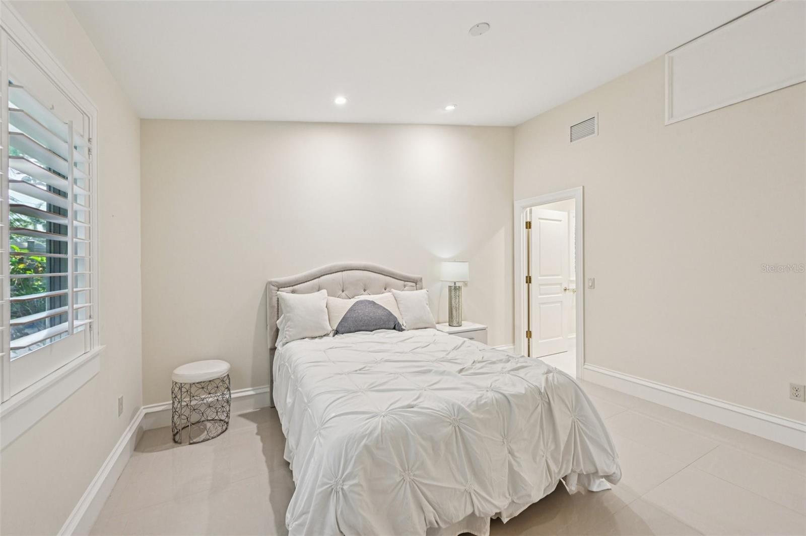 1121 MORNINGSIDE PL — photo 47