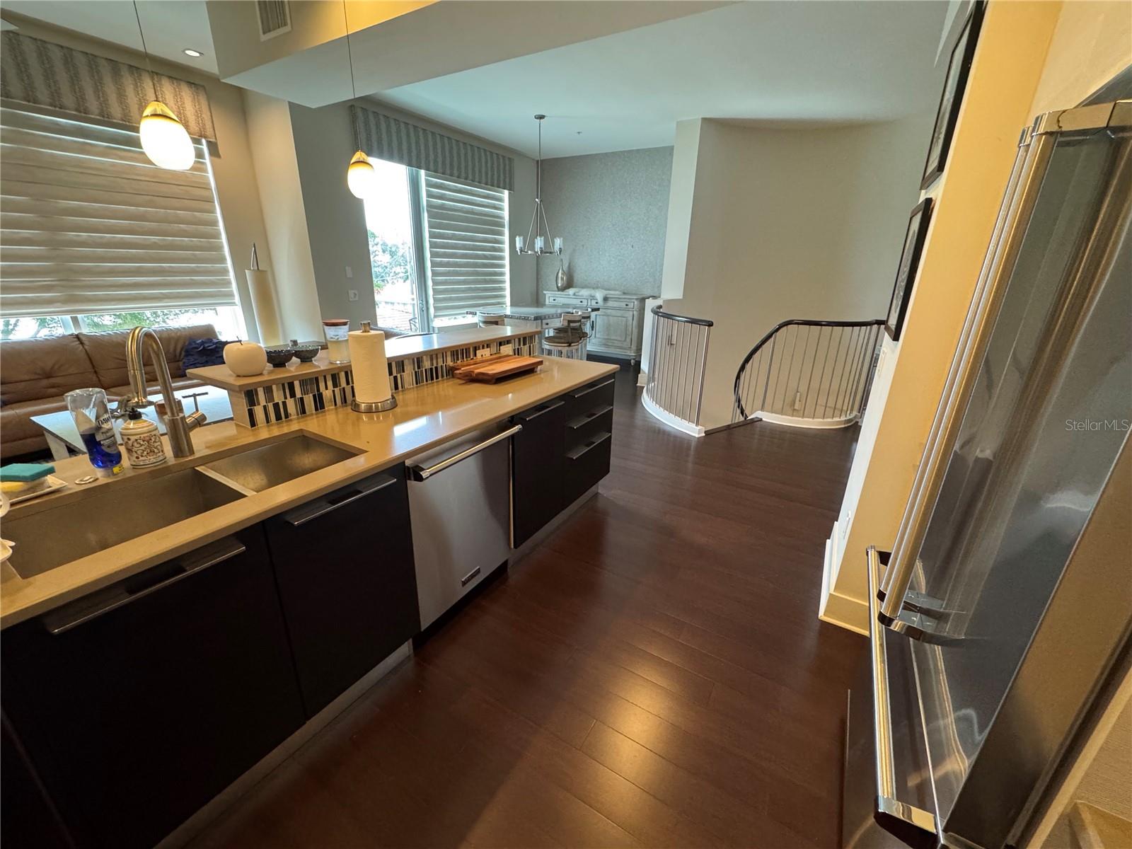 239 COSMOPOLITAN CT — photo 11