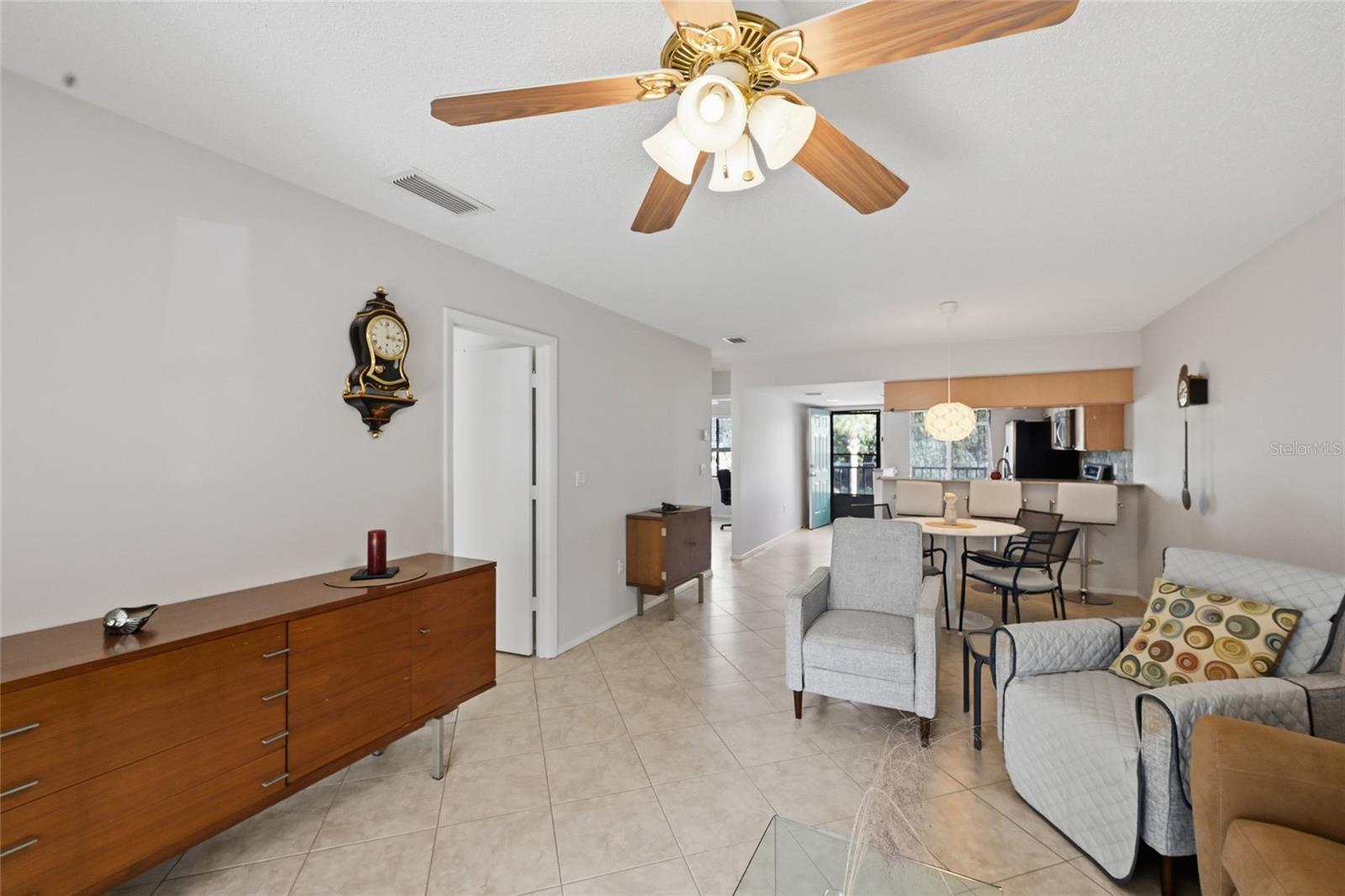 7845 EAGLE CREEK DR — photo 5