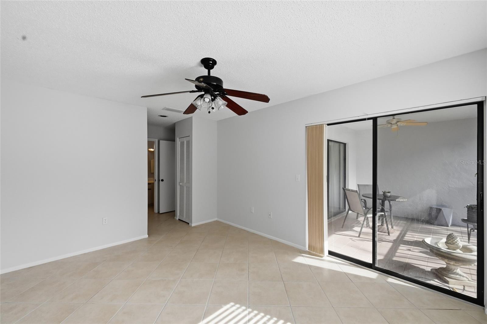 7845 EAGLE CREEK DR — photo 11