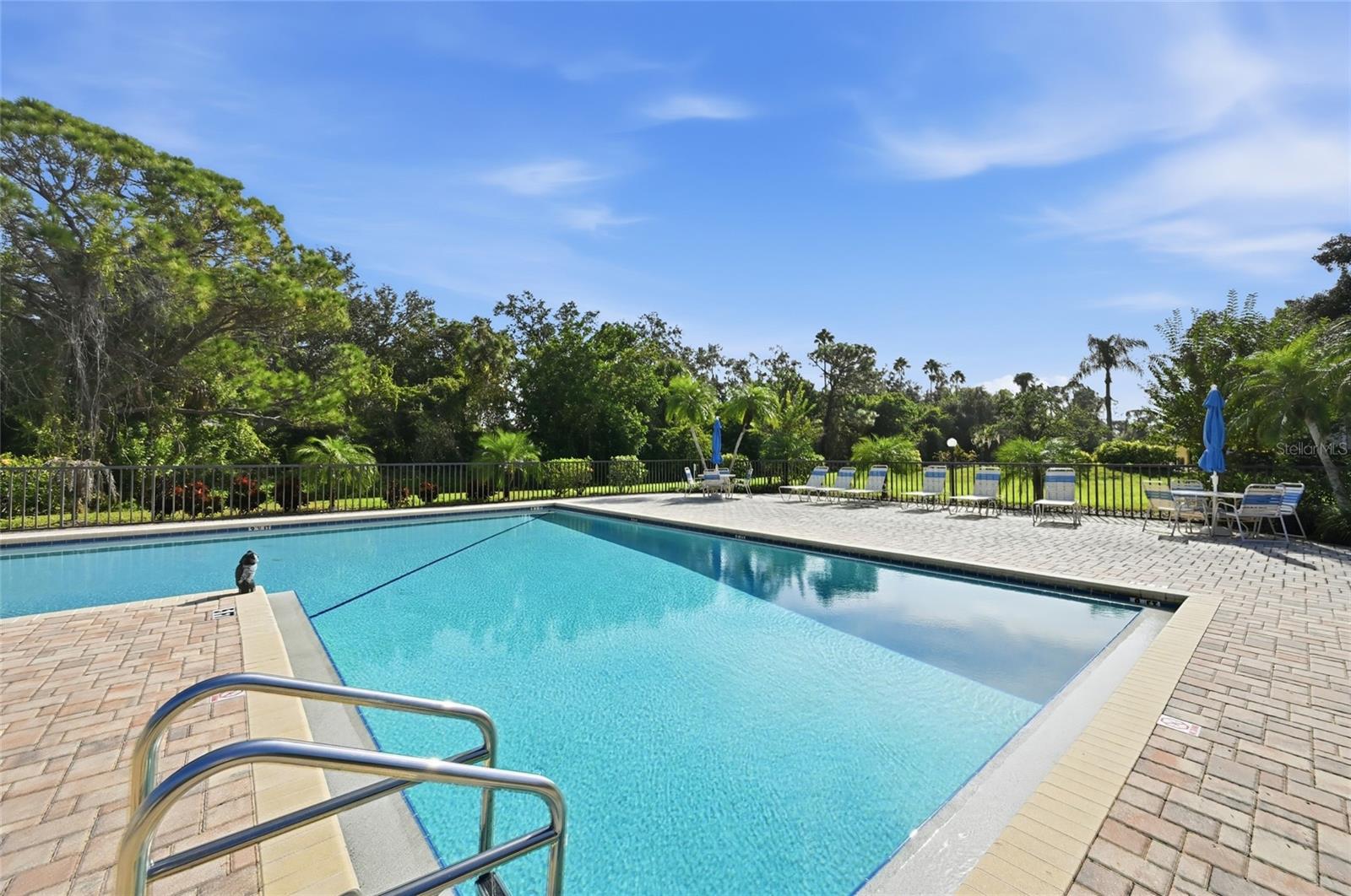 7845 EAGLE CREEK DR — photo 16