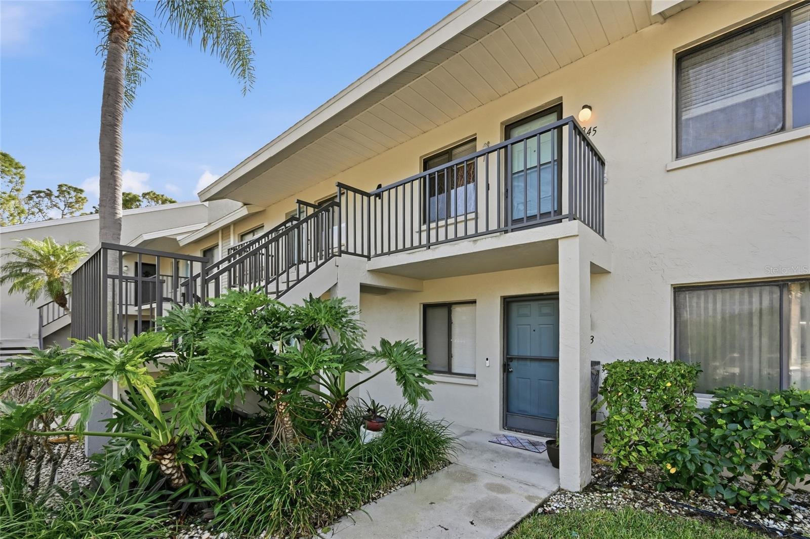 7845 EAGLE CREEK DR — photo 18