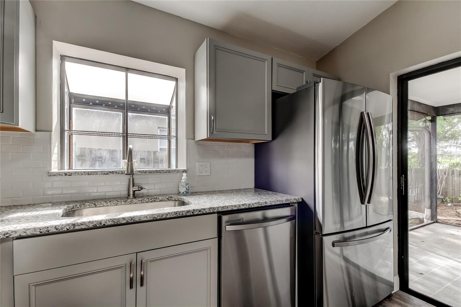 206 BEDFORD ST — photo 19