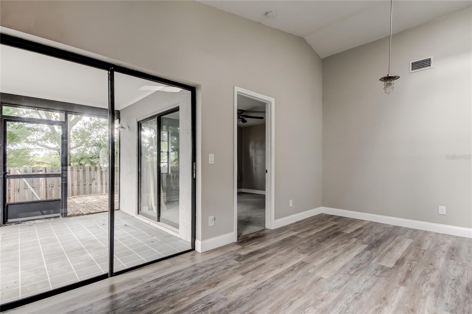 206 BEDFORD ST — photo 20
