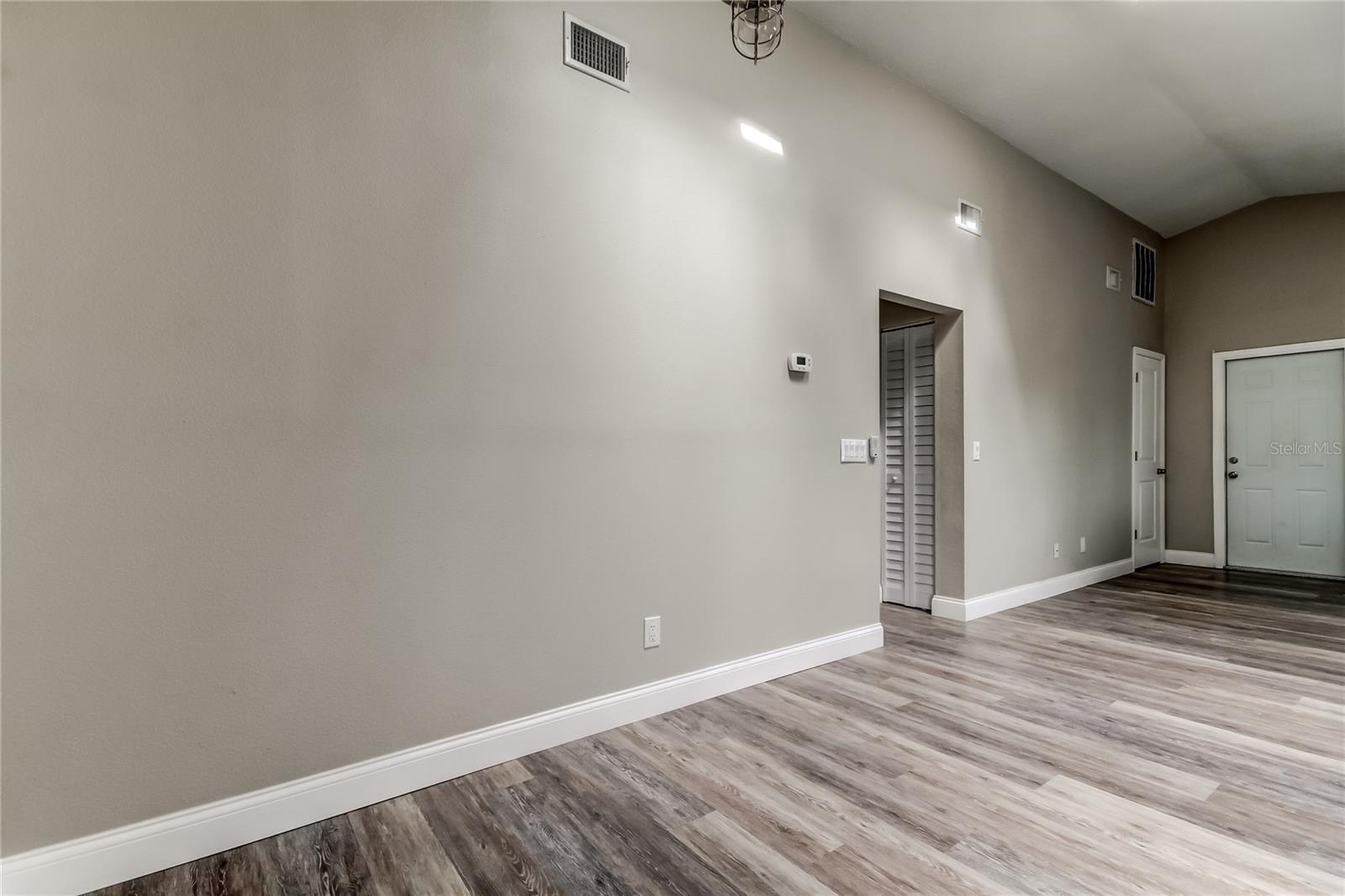 206 BEDFORD ST — photo 11