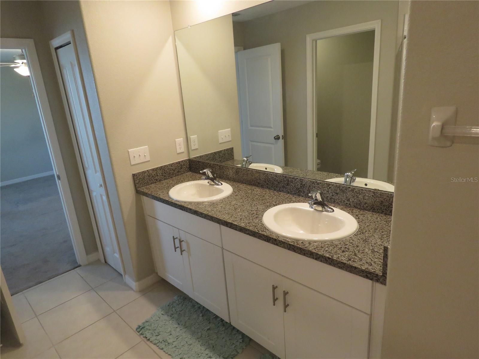 15518 MILLER CREEK DR — photo 8