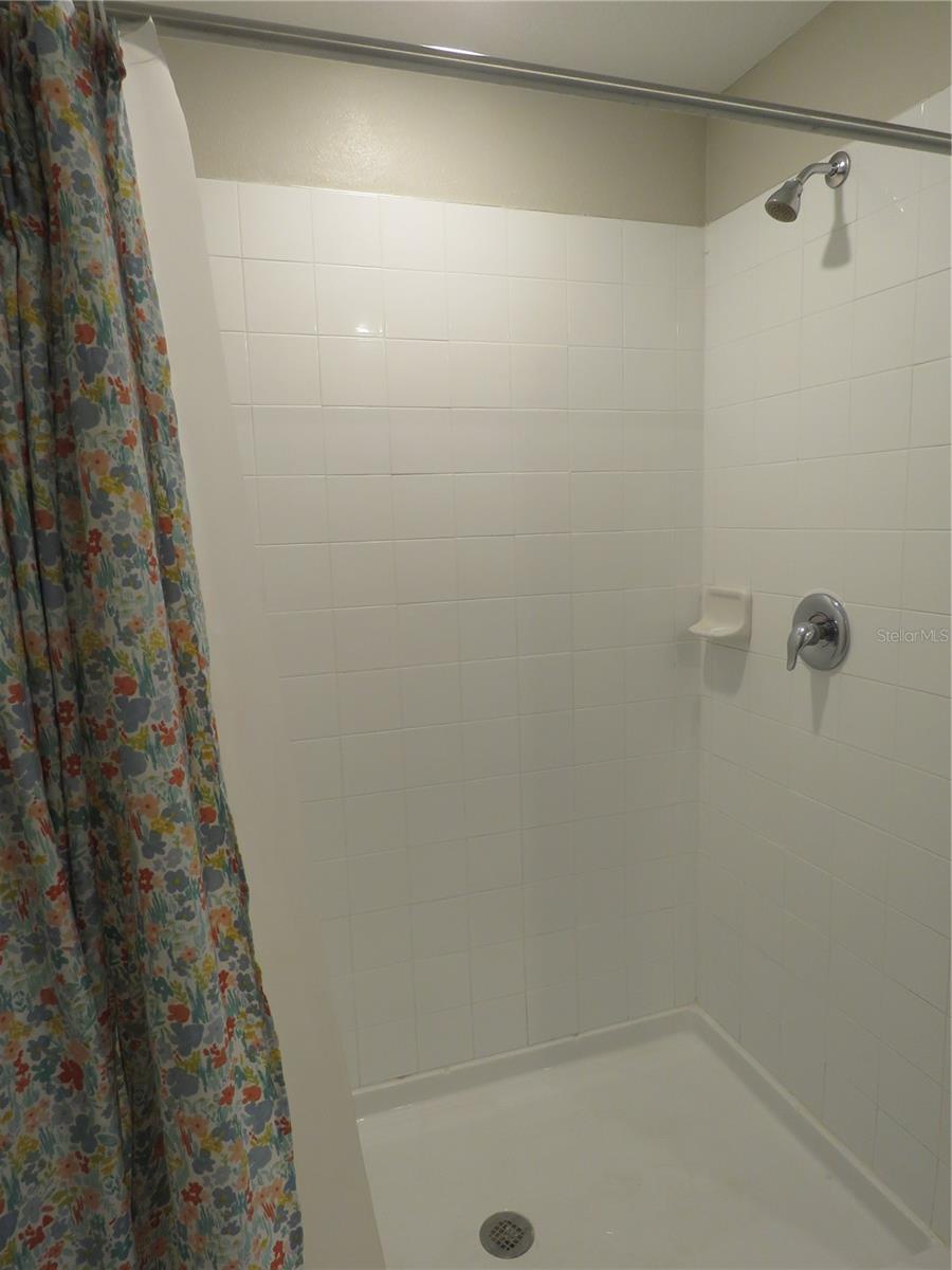 15518 MILLER CREEK DR — photo 9