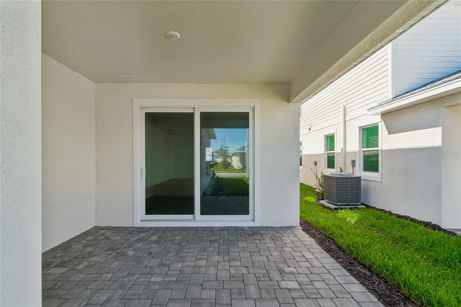 8111 SEAFLOWER PKWY — photo 4