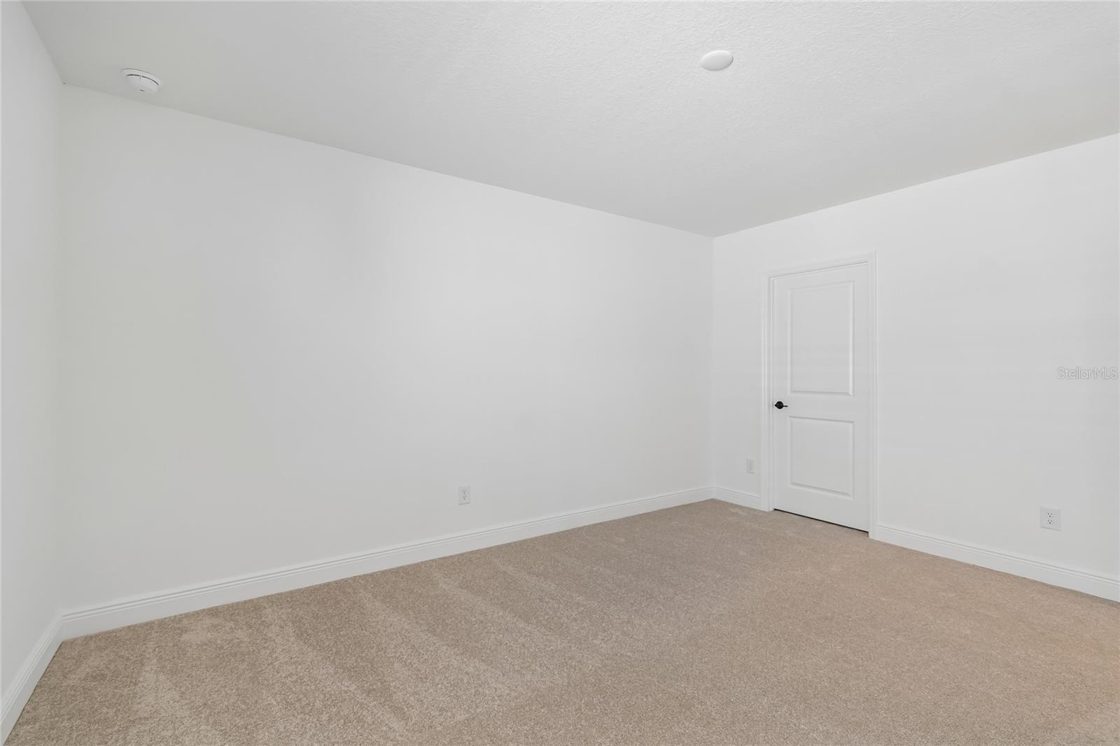 8111 SEAFLOWER PKWY — photo 20
