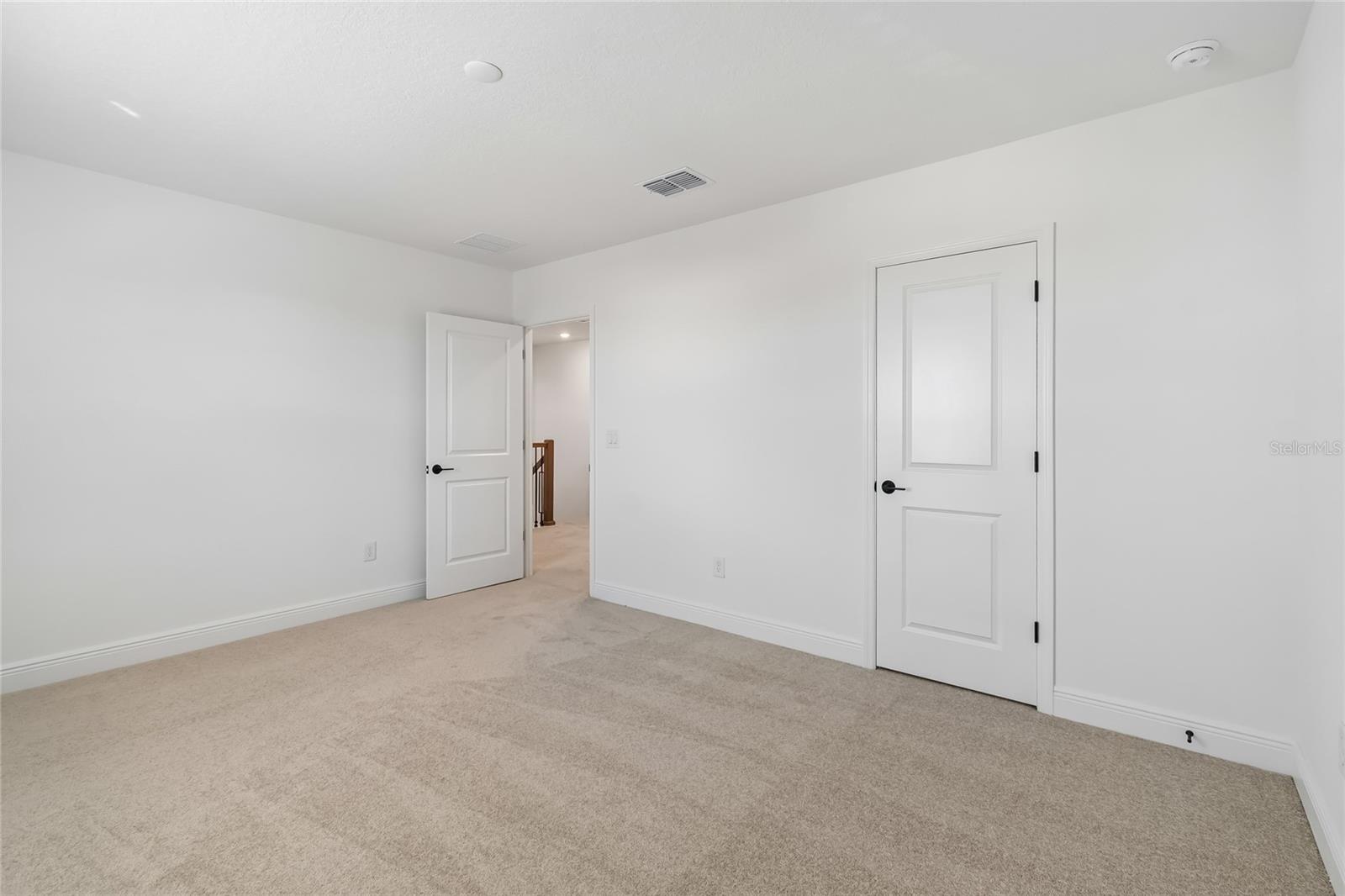 8111 SEAFLOWER PKWY — photo 26