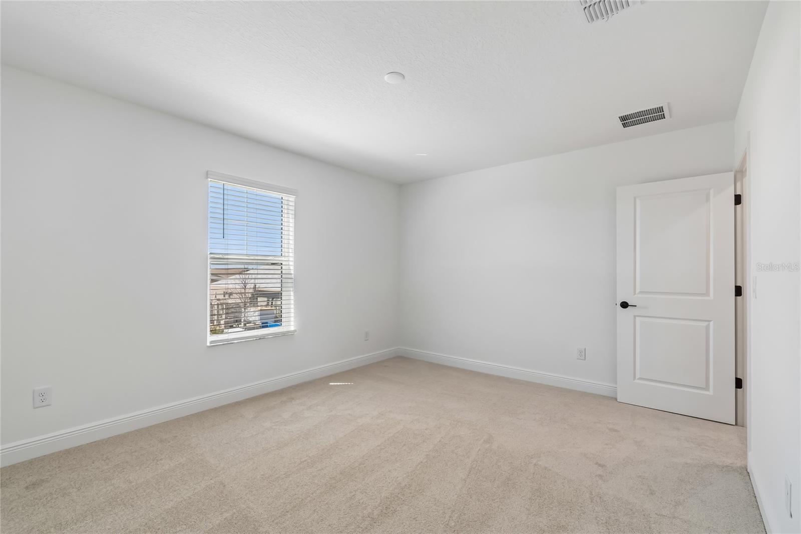 8111 SEAFLOWER PKWY — photo 25