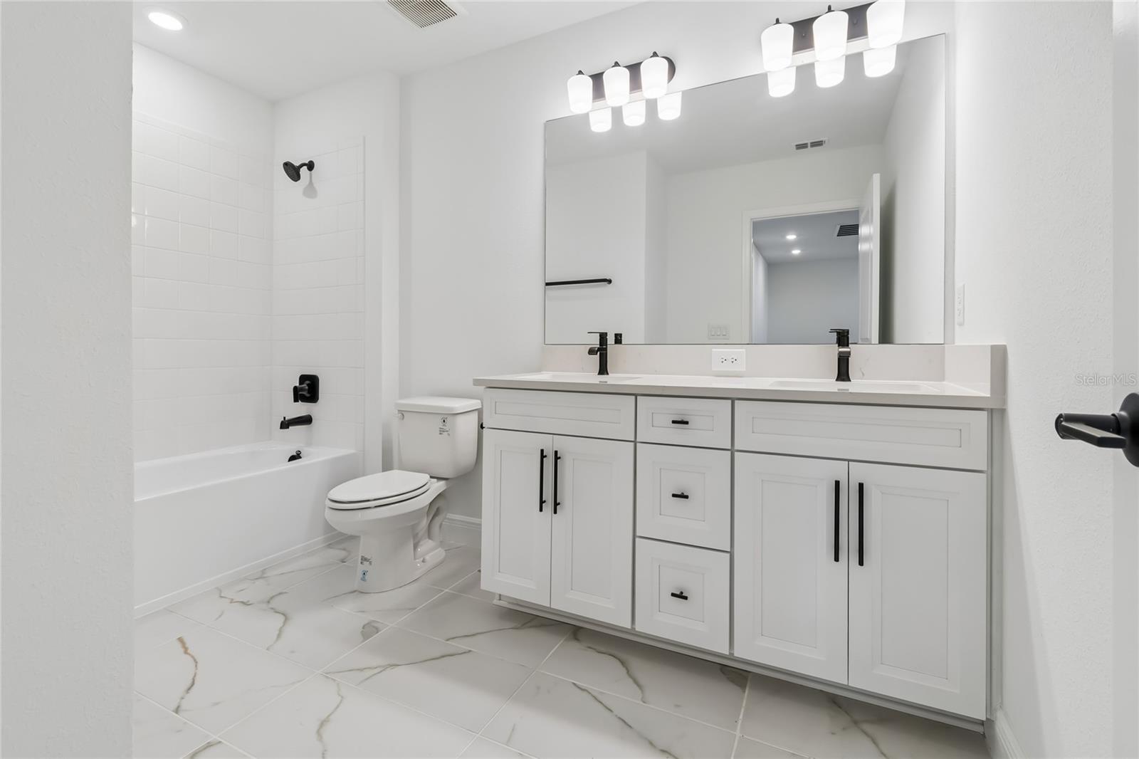 8111 SEAFLOWER PKWY — photo 11