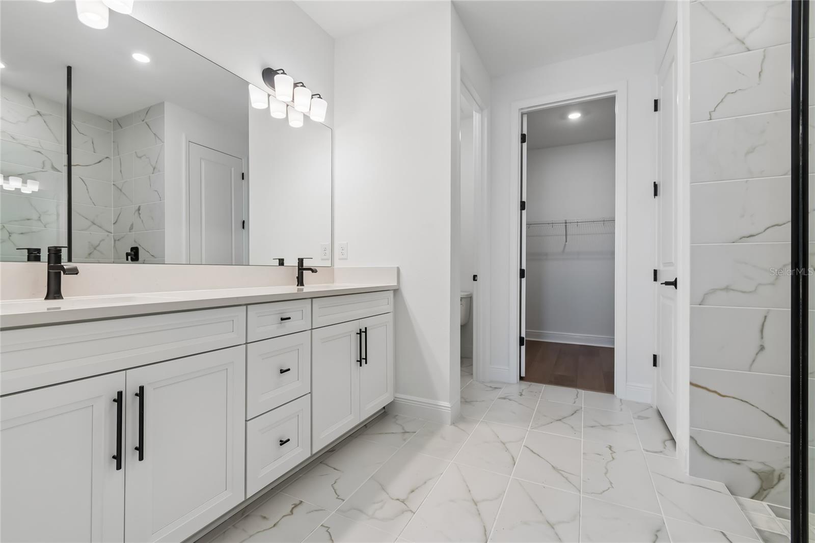 8111 SEAFLOWER PKWY — photo 18