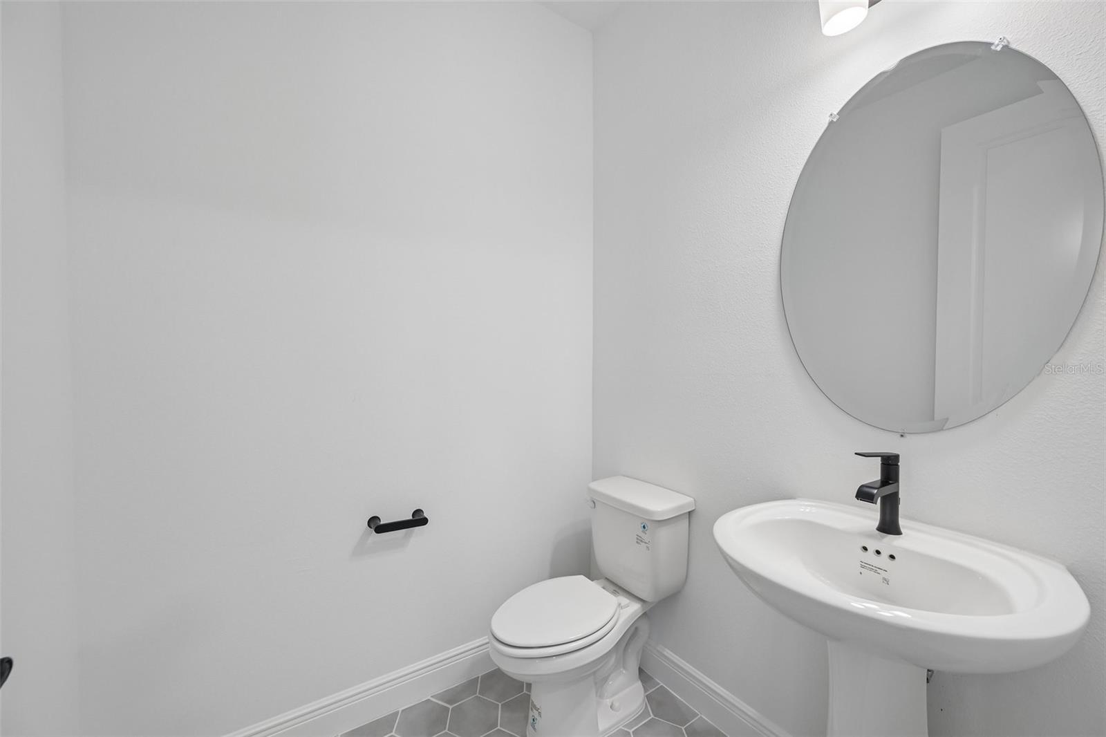 8229 SEAFLOWER PKWY — photo 11