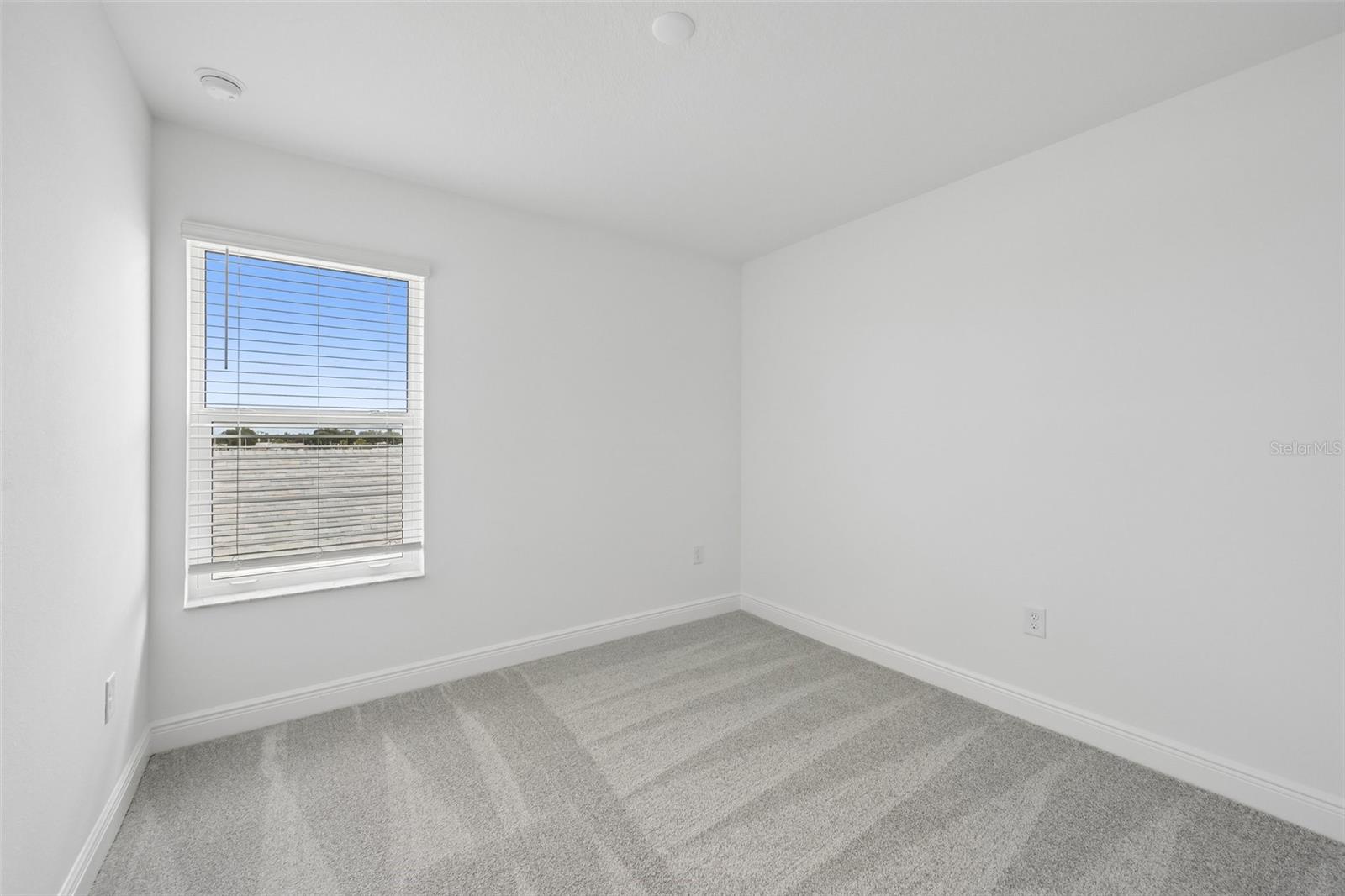 8229 SEAFLOWER PKWY — photo 21
