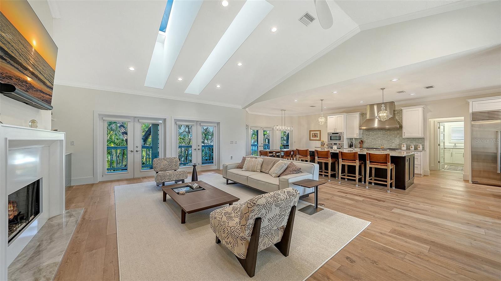345 MADISON DR — photo 6