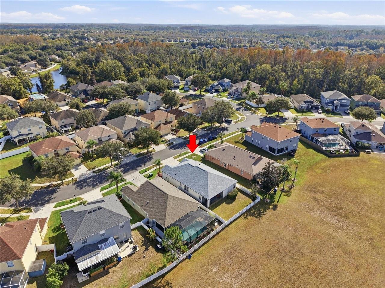 18425 CYPRESS BAY PKWY — photo 34