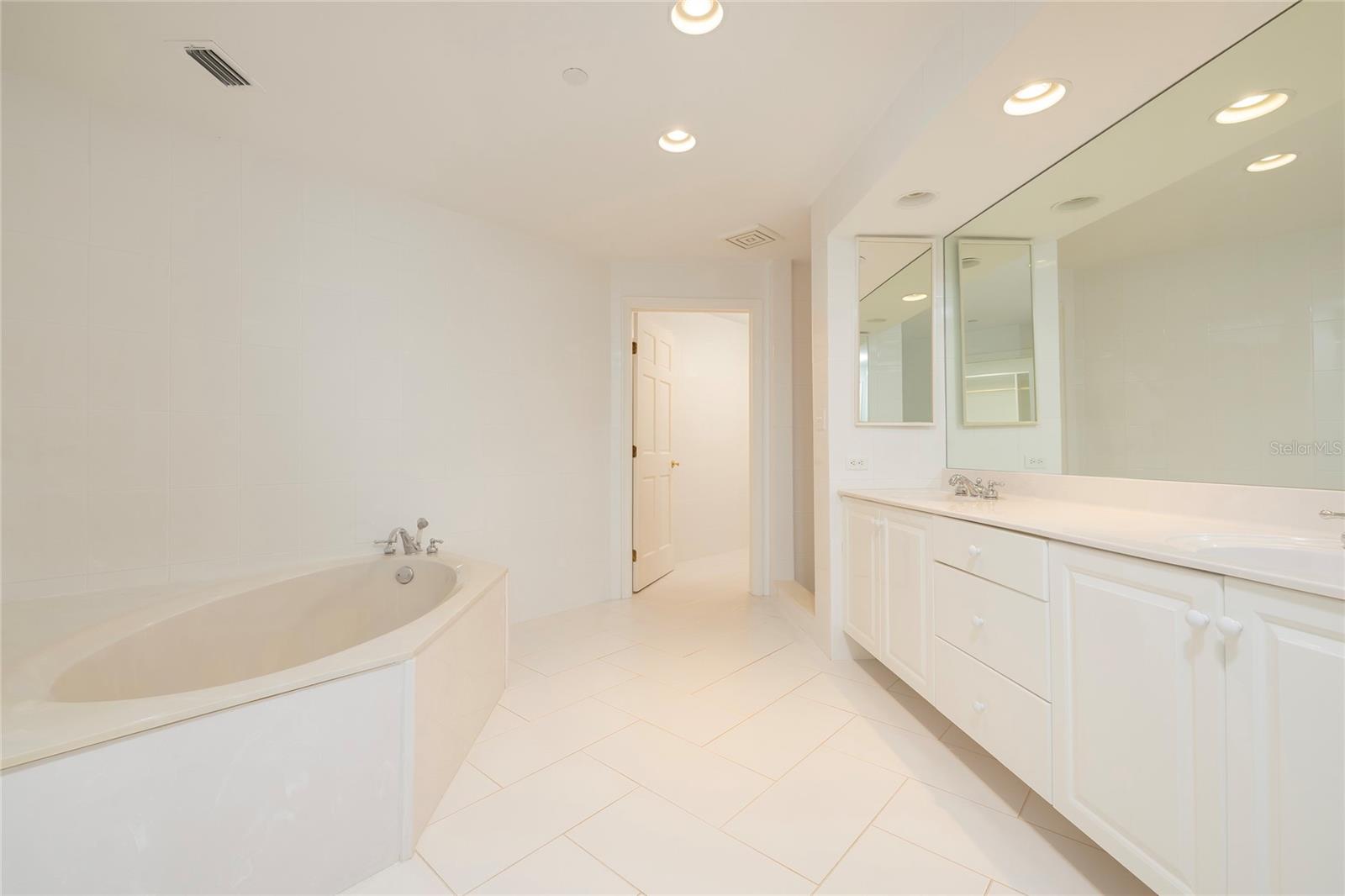 2 SEASIDE LN #103 — photo 31