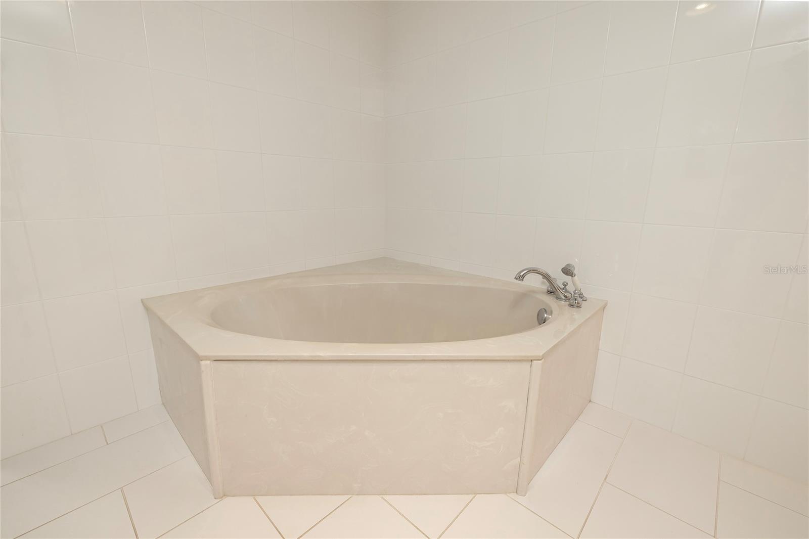 2 SEASIDE LN #103 — photo 34