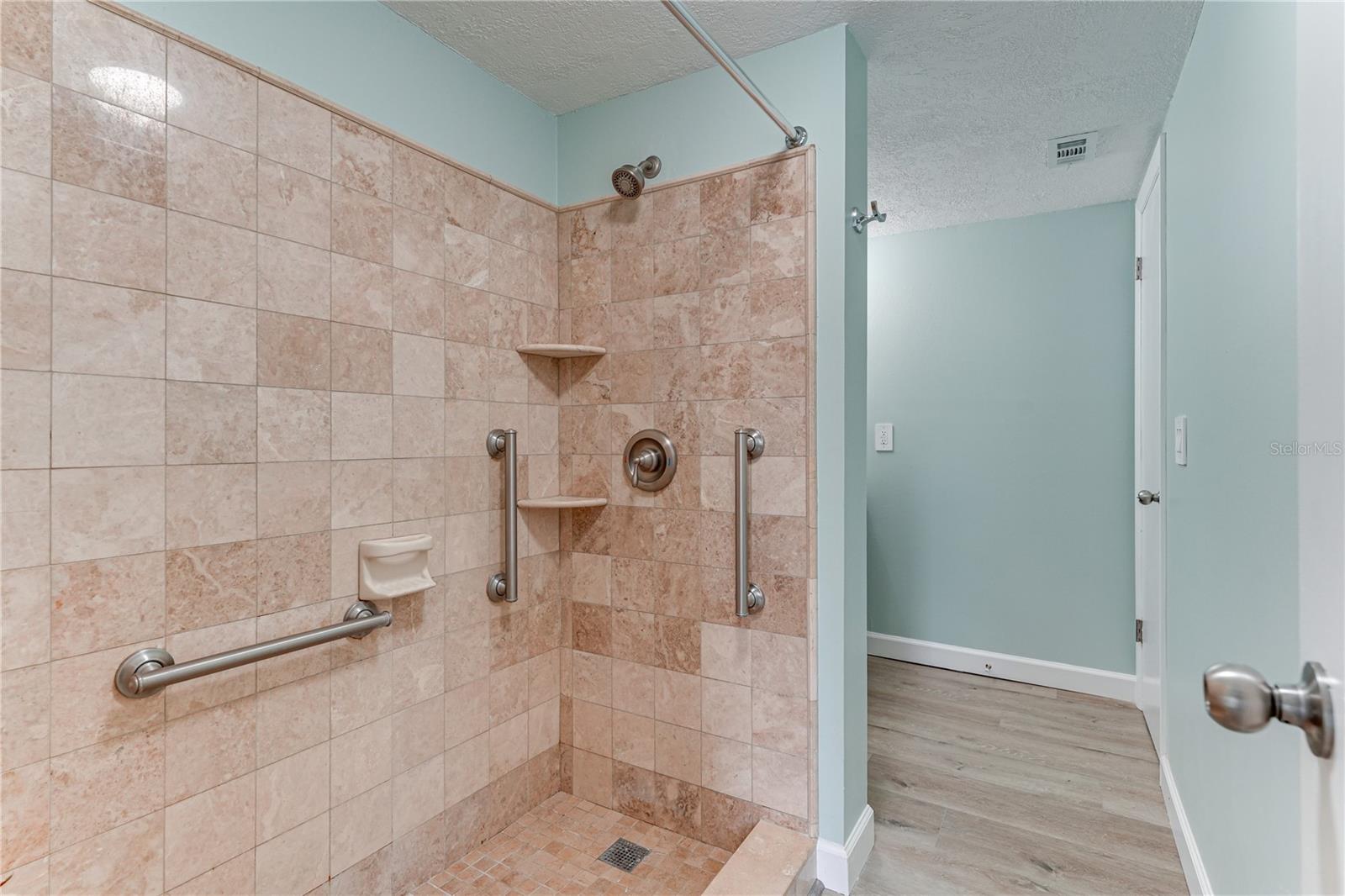 4242 HERON WAY #B323 — photo 4